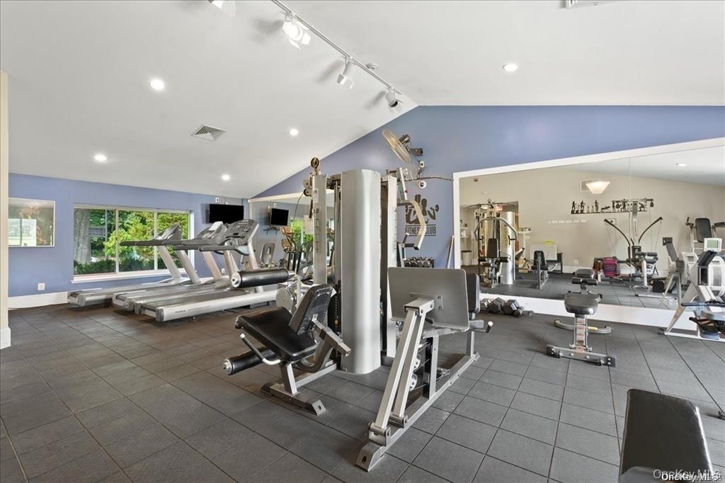 #3 photo, 48 Kate Circle, サフォーク郡 Middle Island , NY 11953