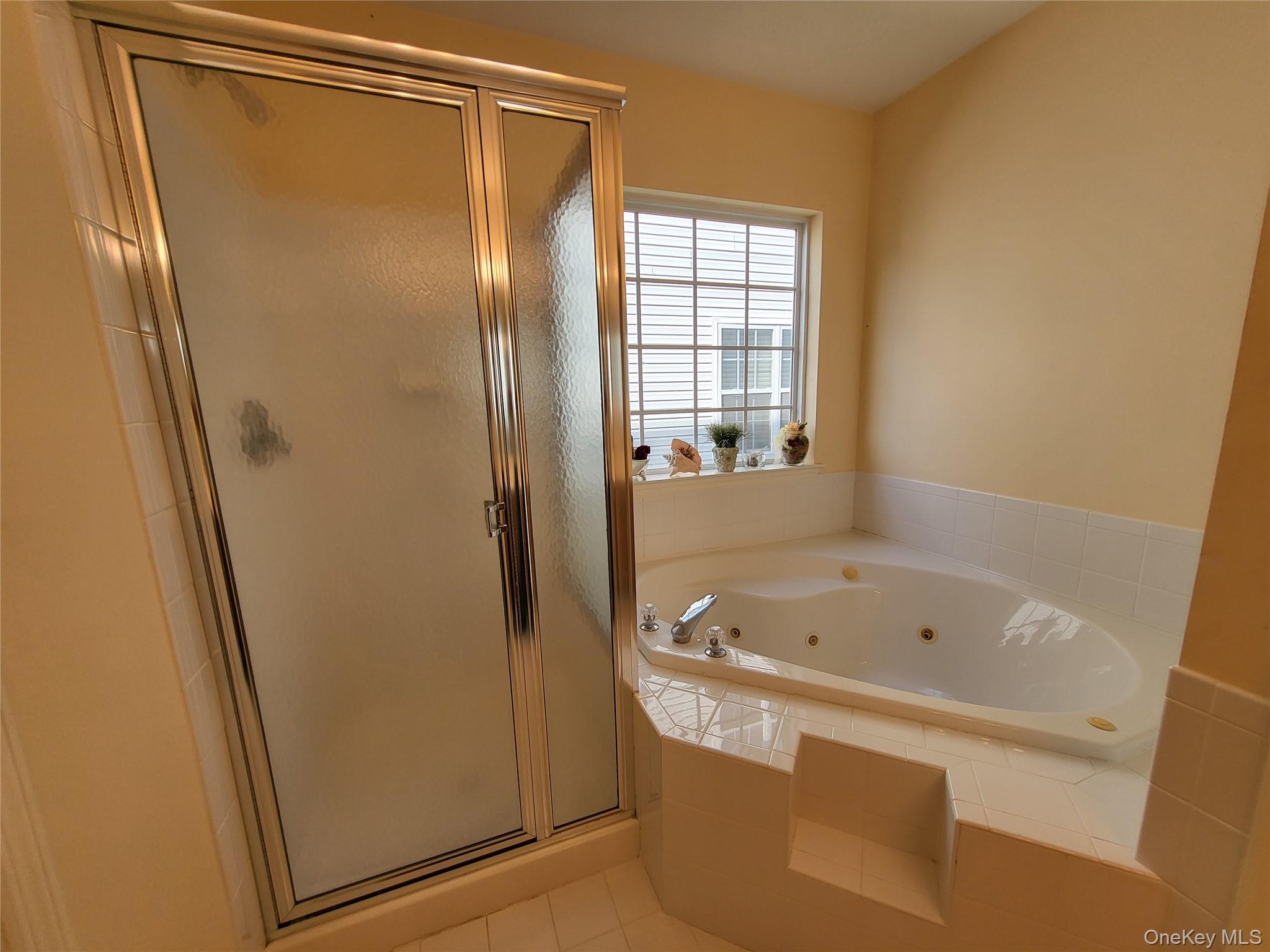 #9 photo, 48 Kate Circle, サフォーク郡 Middle Island , NY 11953