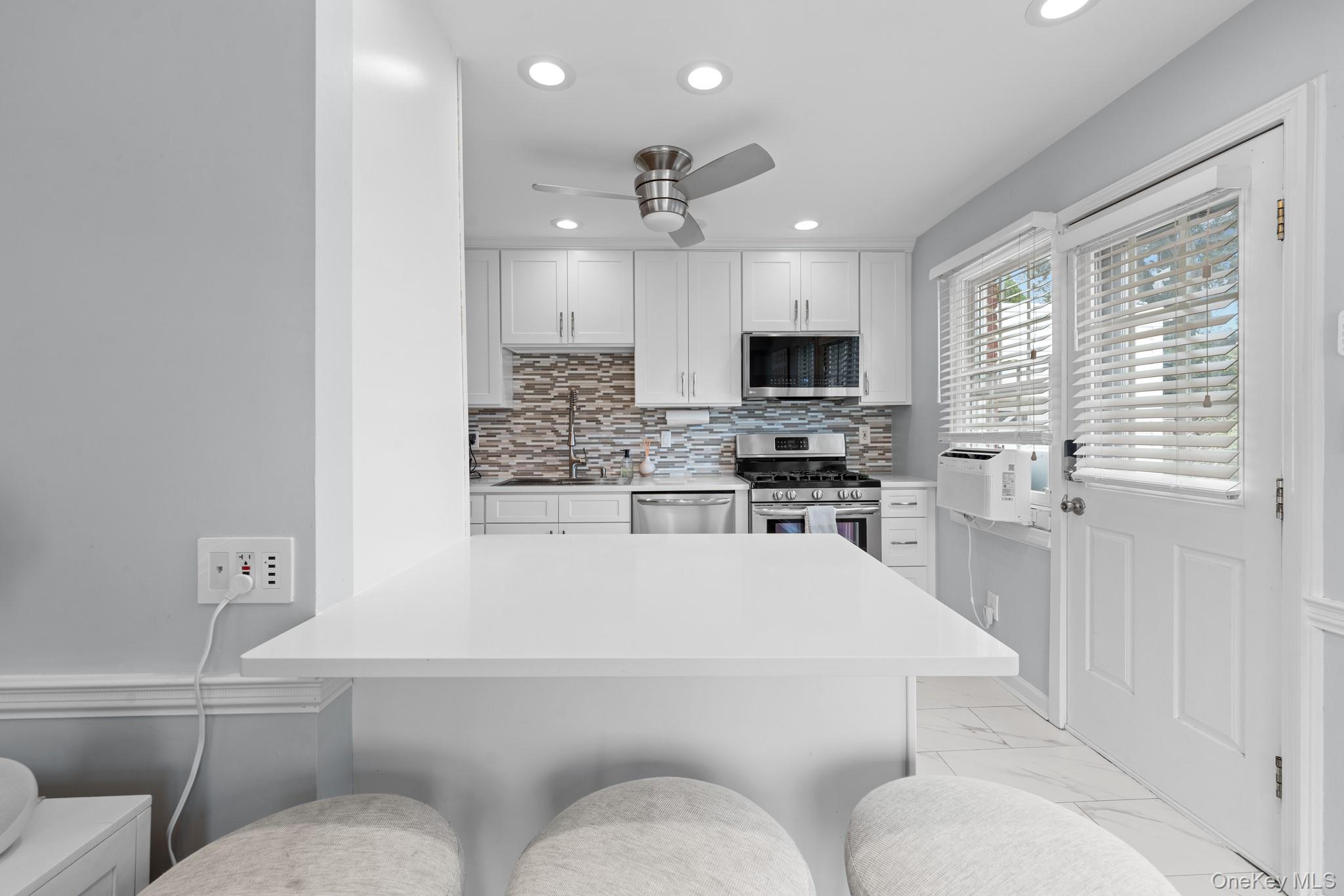 #10 photo, 39 Gateway, Rockville Centre , NY 11570