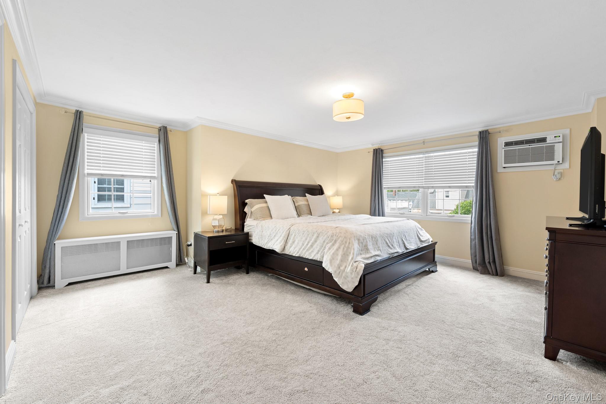 #20 photo, 39 Gateway, Rockville Centre , NY 11570