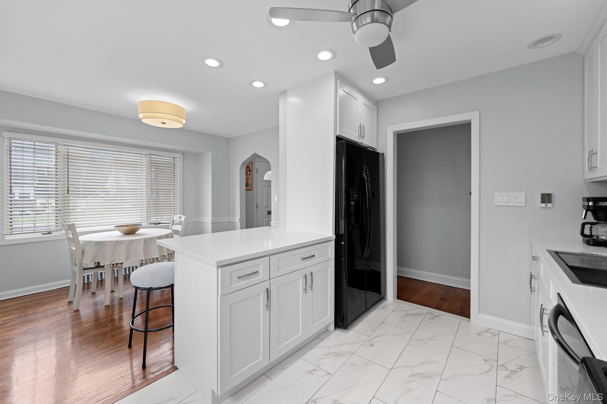 #9 photo, 39 Gateway, Rockville Centre , NY 11570