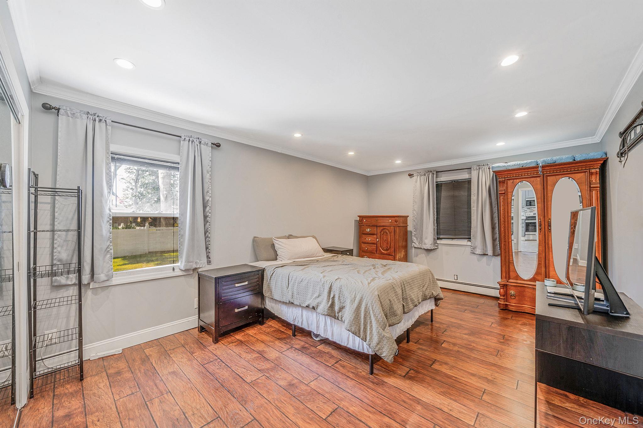 #13 photo, 10 Roy Avenue, サフォーク郡 West Islip , NY 11795