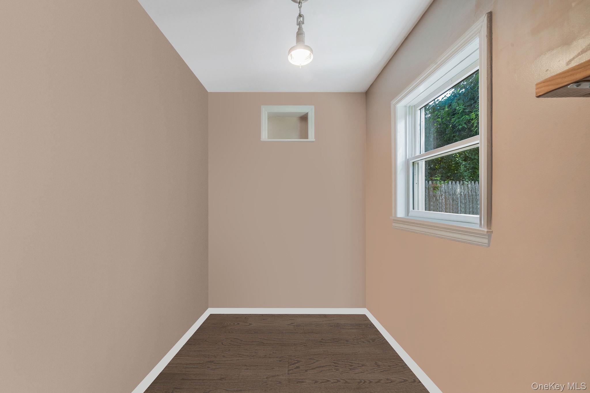 #20 photo, 10 Roy Avenue, サフォーク郡 West Islip , NY 11795