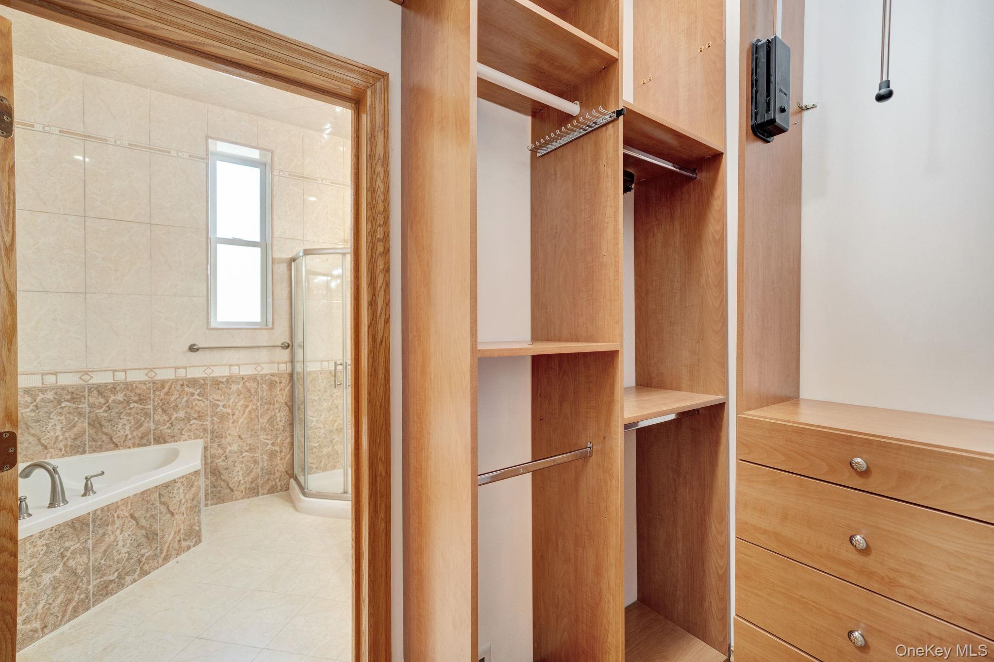 #18 photo, 8429 Kendrick Place, クイーンズ区 Jamaica Estates , NY 11432