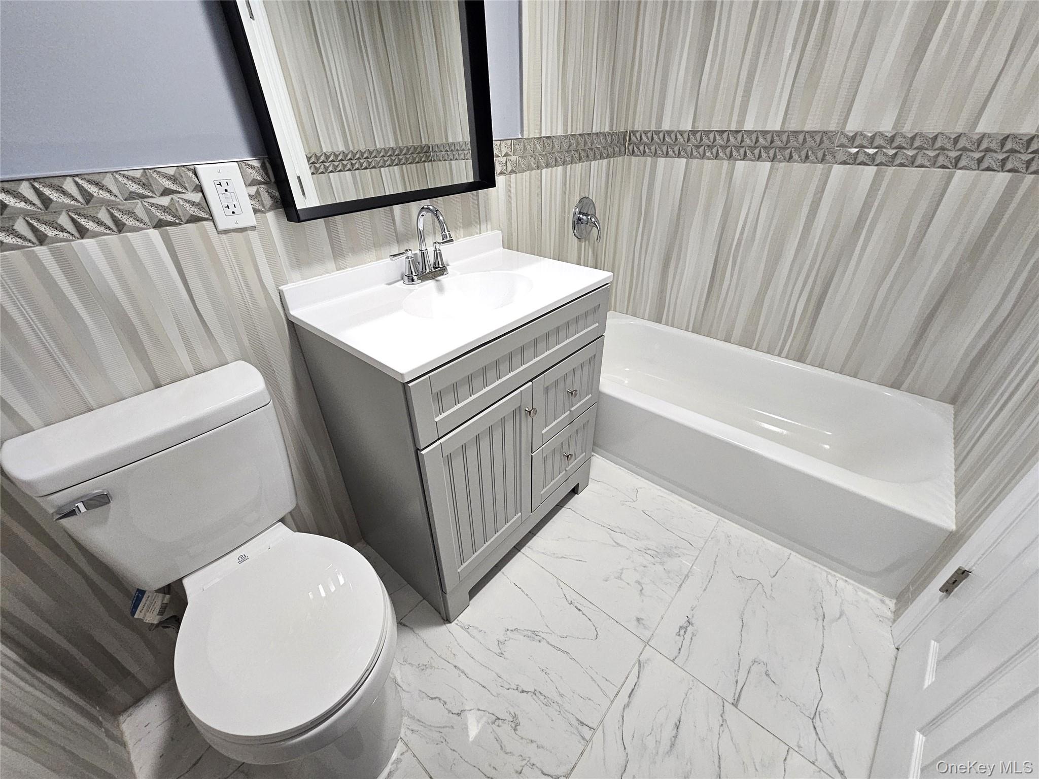 #14 photo, 114 Granny Road, サフォーク郡 Farmingville , NY 11738