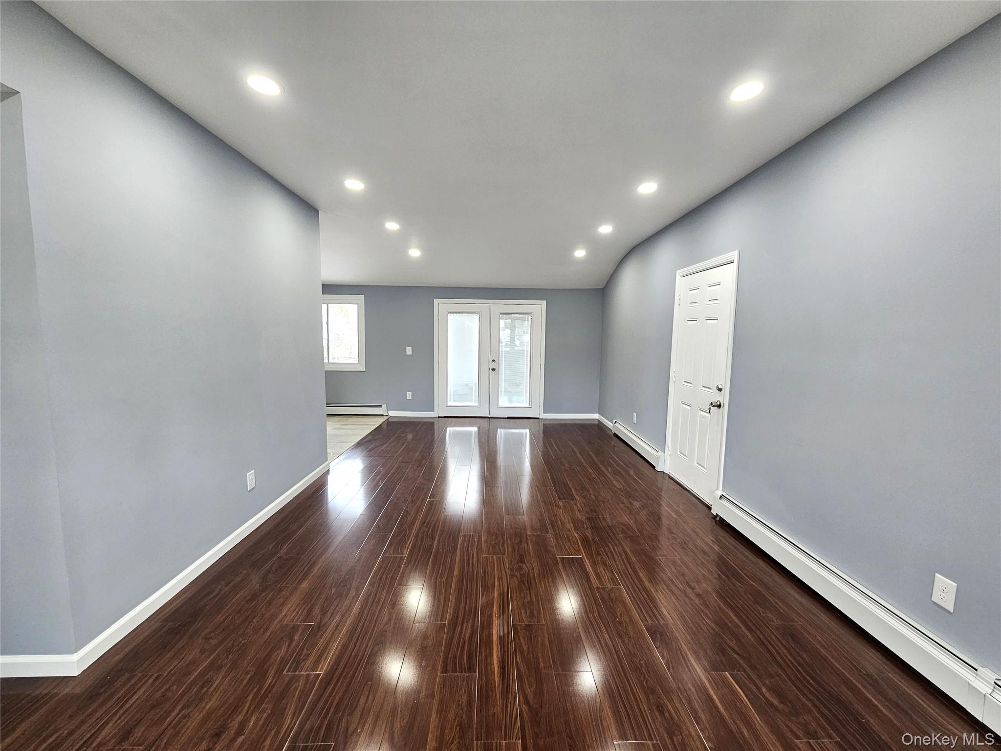 #3 photo, 114 Granny Road, サフォーク郡 Farmingville , NY 11738