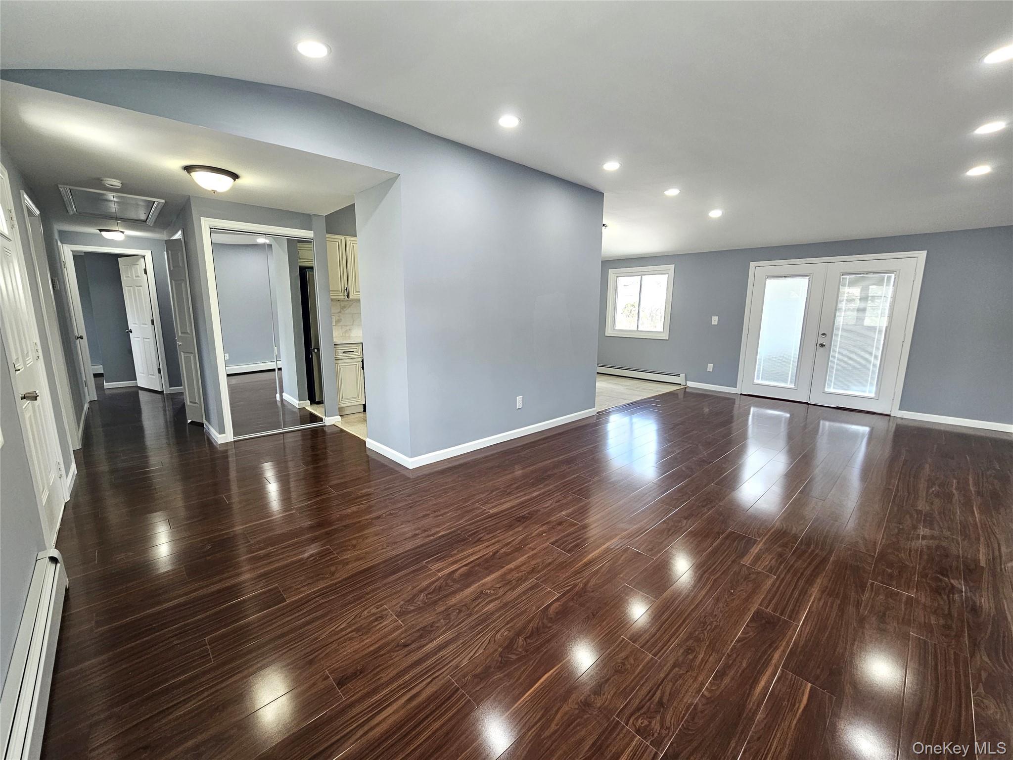 #4 photo, 114 Granny Road, サフォーク郡 Farmingville , NY 11738