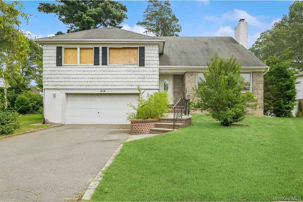 #1 photo, 806 Pepperidge Road, ناسو Westbury , NY 11590