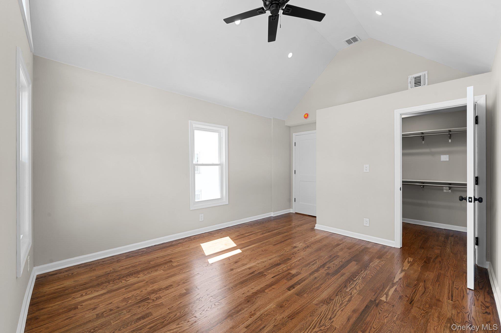 #19 photo, 51 Sterling Place, サフォーク郡 Amityville , NY 11701