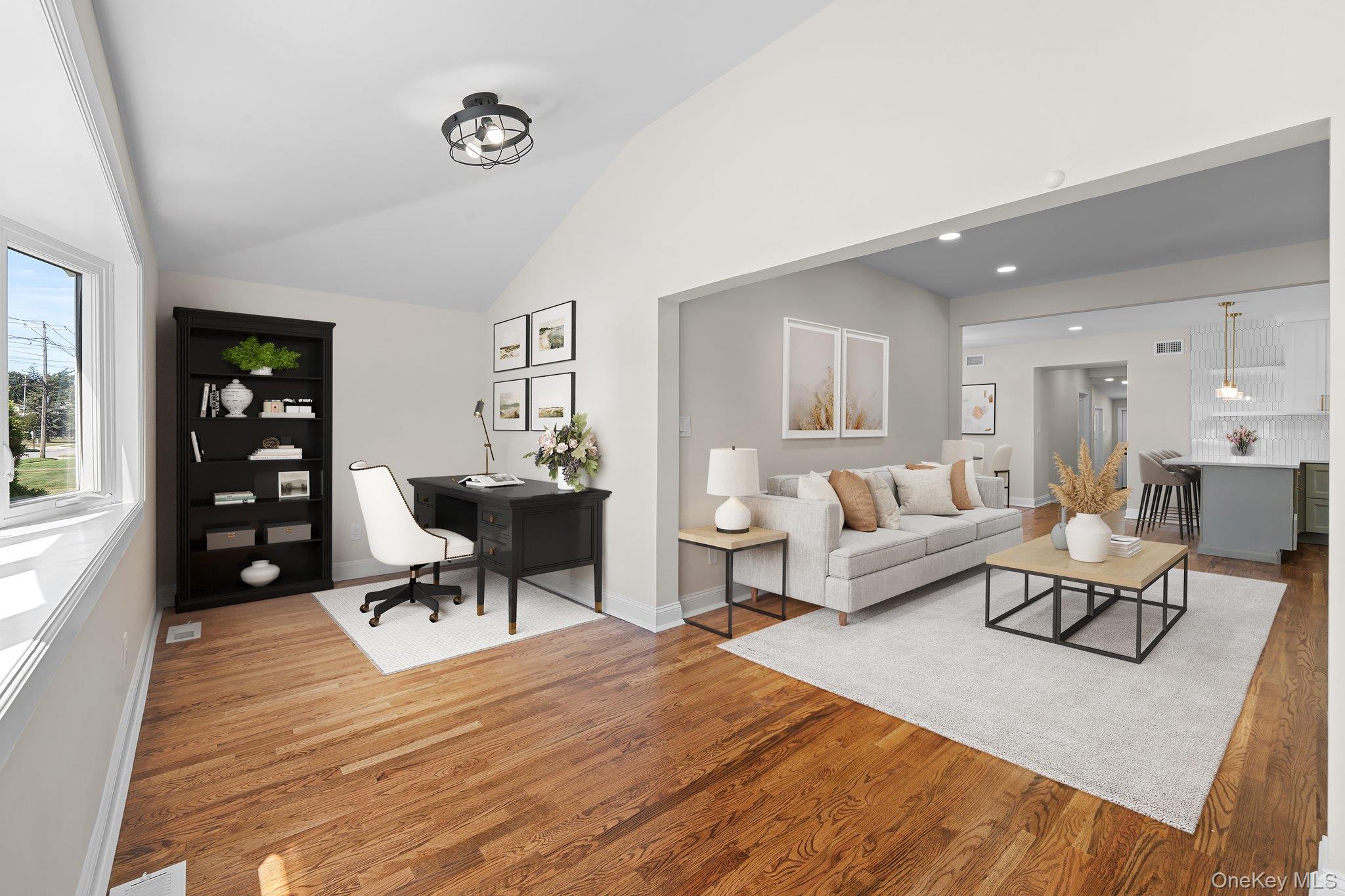 #4 photo, 51 Sterling Place, サフォーク郡 Amityville , NY 11701