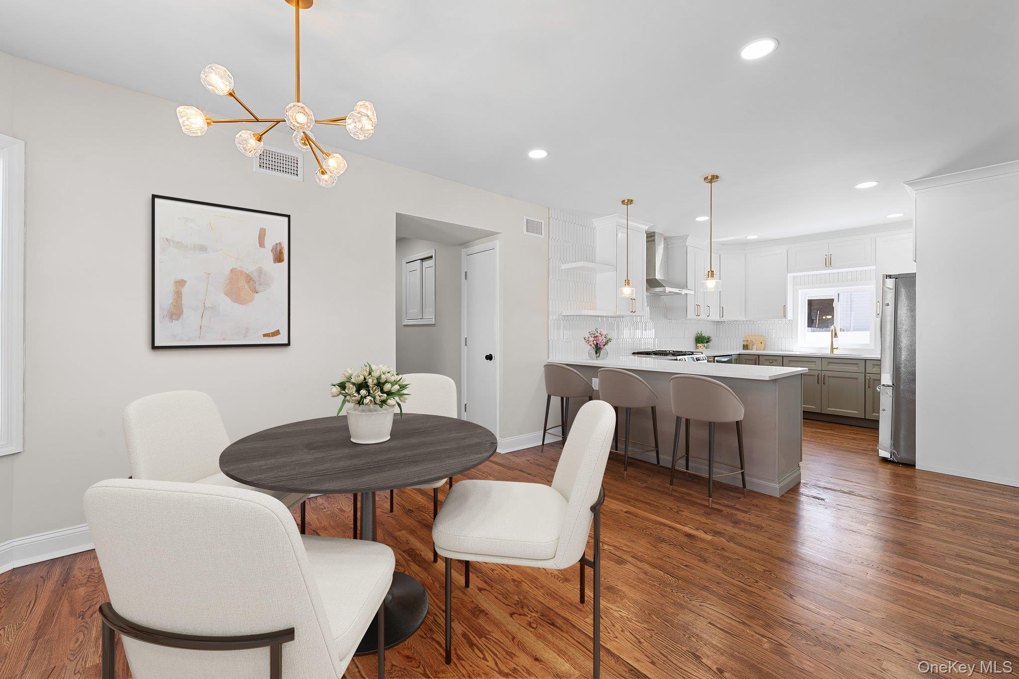 #5 photo, 51 Sterling Place, サフォーク郡 Amityville , NY 11701