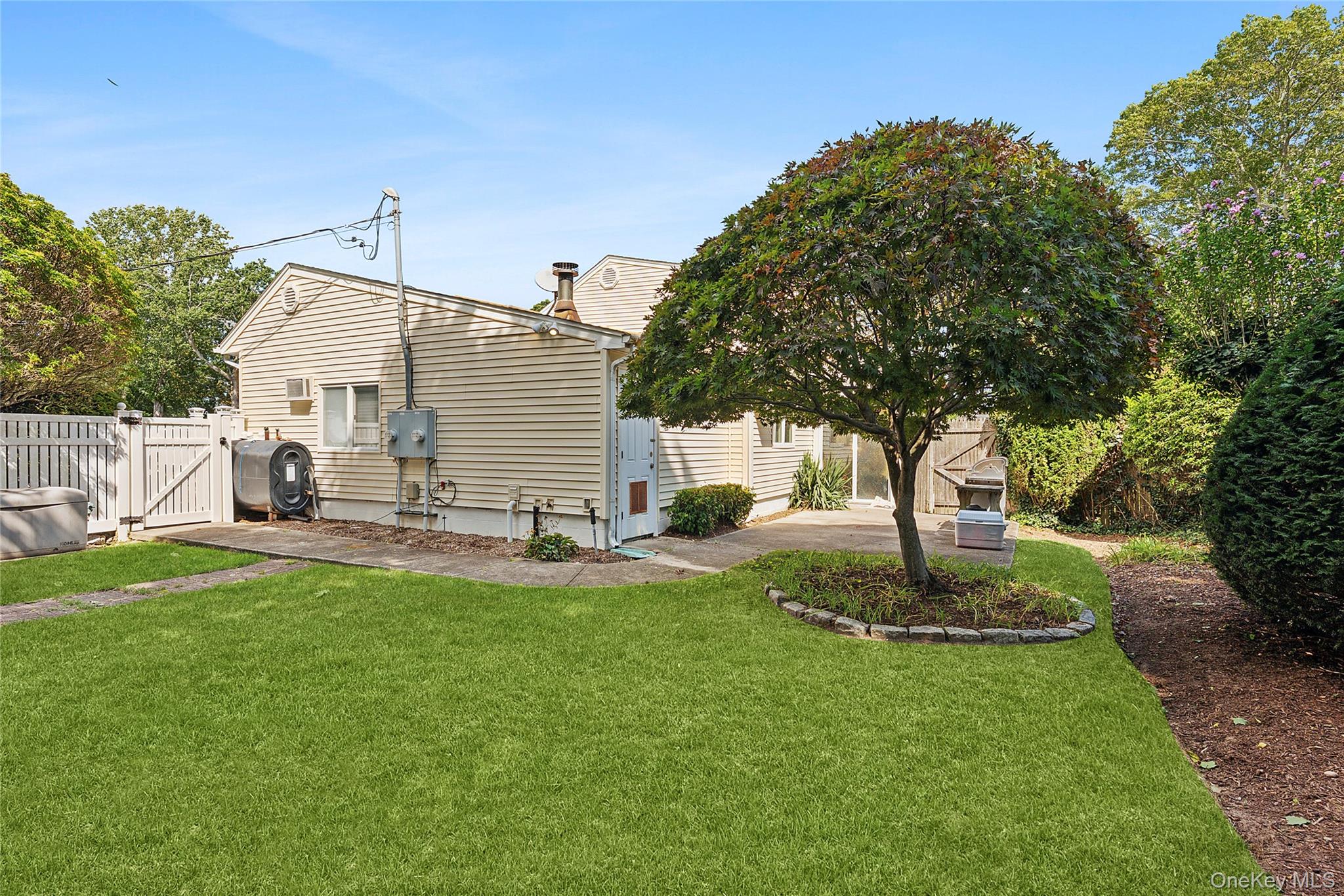 #15 photo, 188 Washington Avenue, サフォーク郡 Mastic Beach , NY 11951