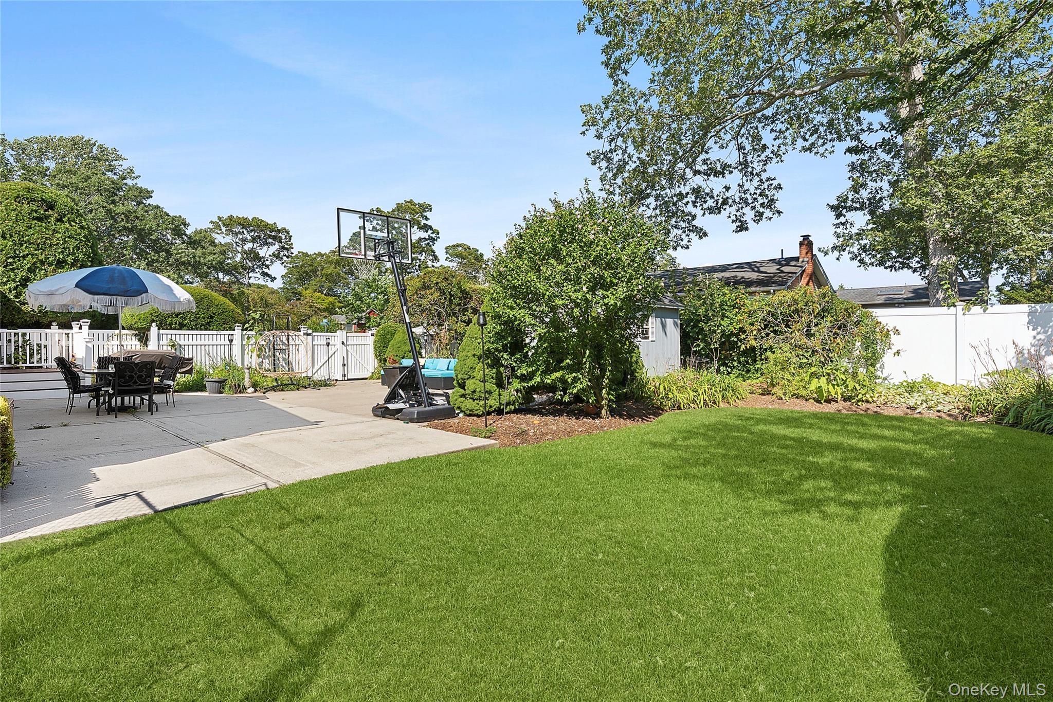 #17 photo, 188 Washington Avenue, サフォーク郡 Mastic Beach , NY 11951