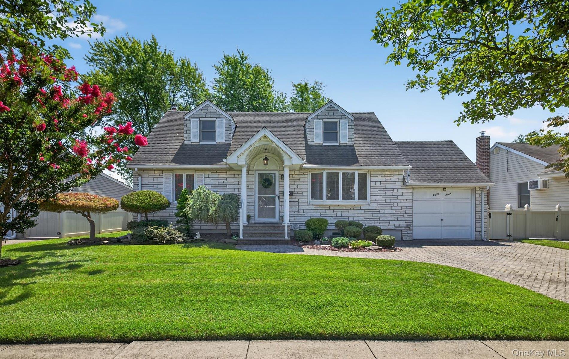 #1 photo, 87 Brenner Avenue, ナッソー郡 Bethpage , NY 11714