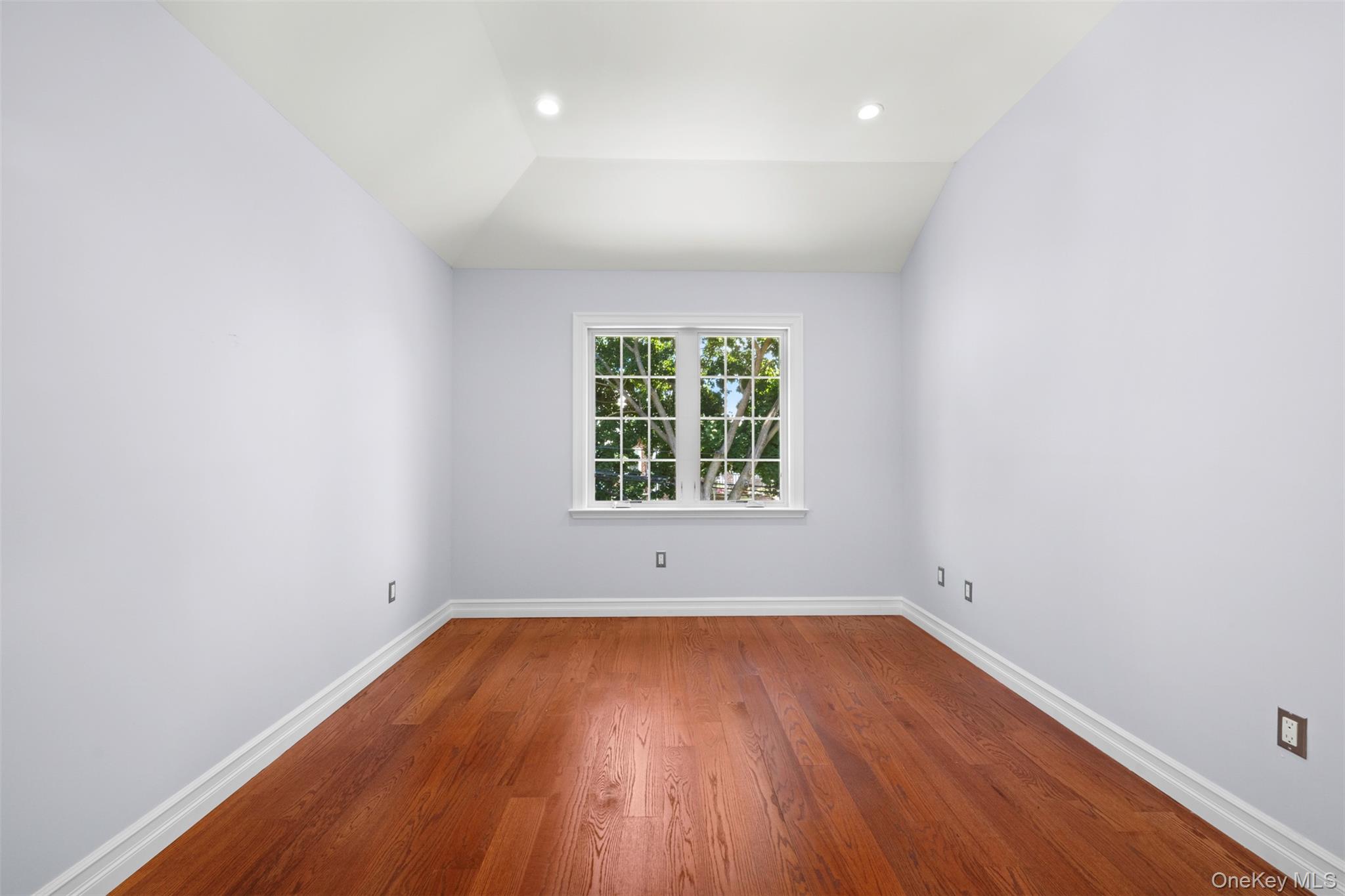 #20 photo, 84-19 253 Street, クイーンズ区 Bellerose , NY 11426