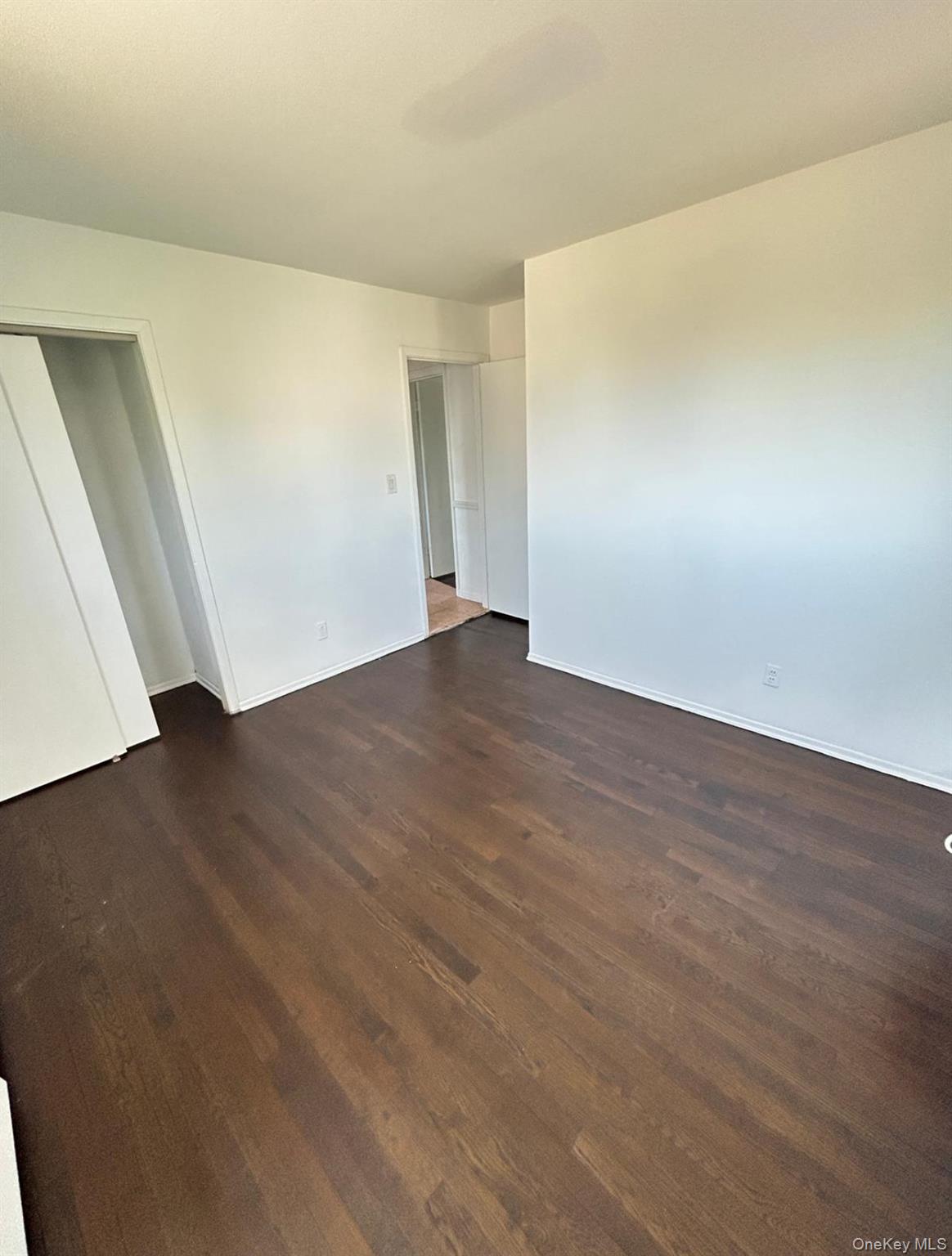 #10 photo, 300 Branch Avenue, ナッソー郡 Freeport , NY 11520