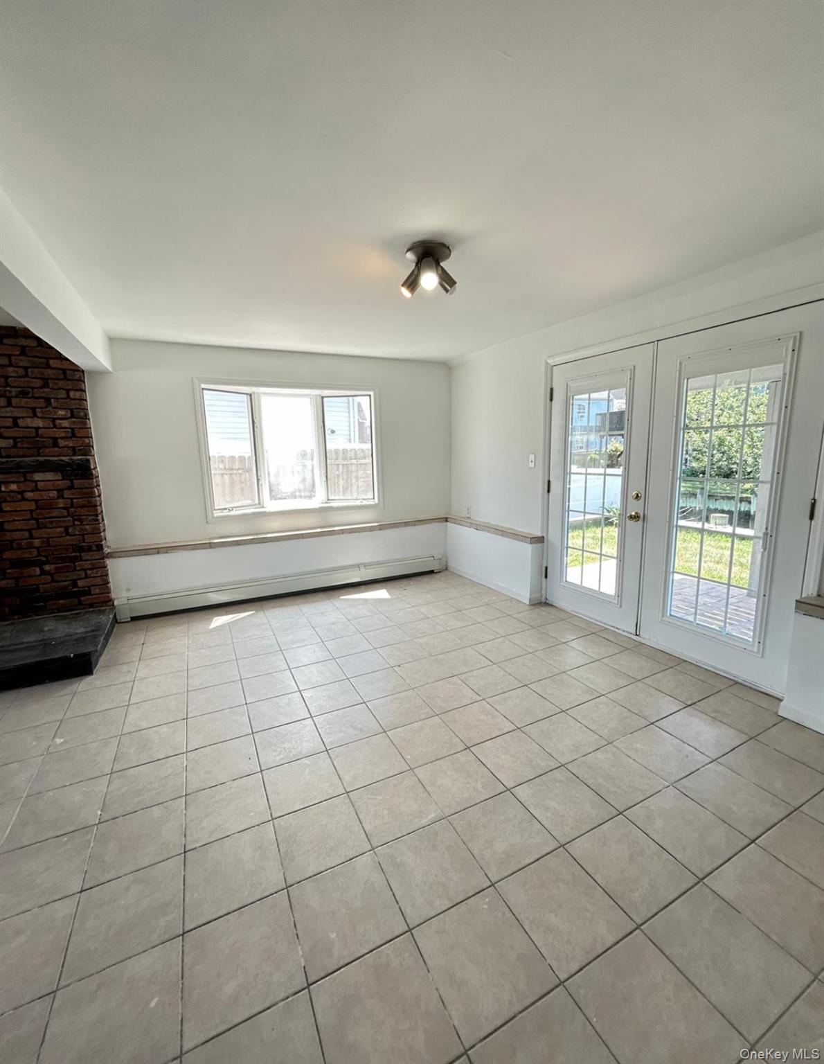 #17 photo, 300 Branch Avenue, ナッソー郡 Freeport , NY 11520