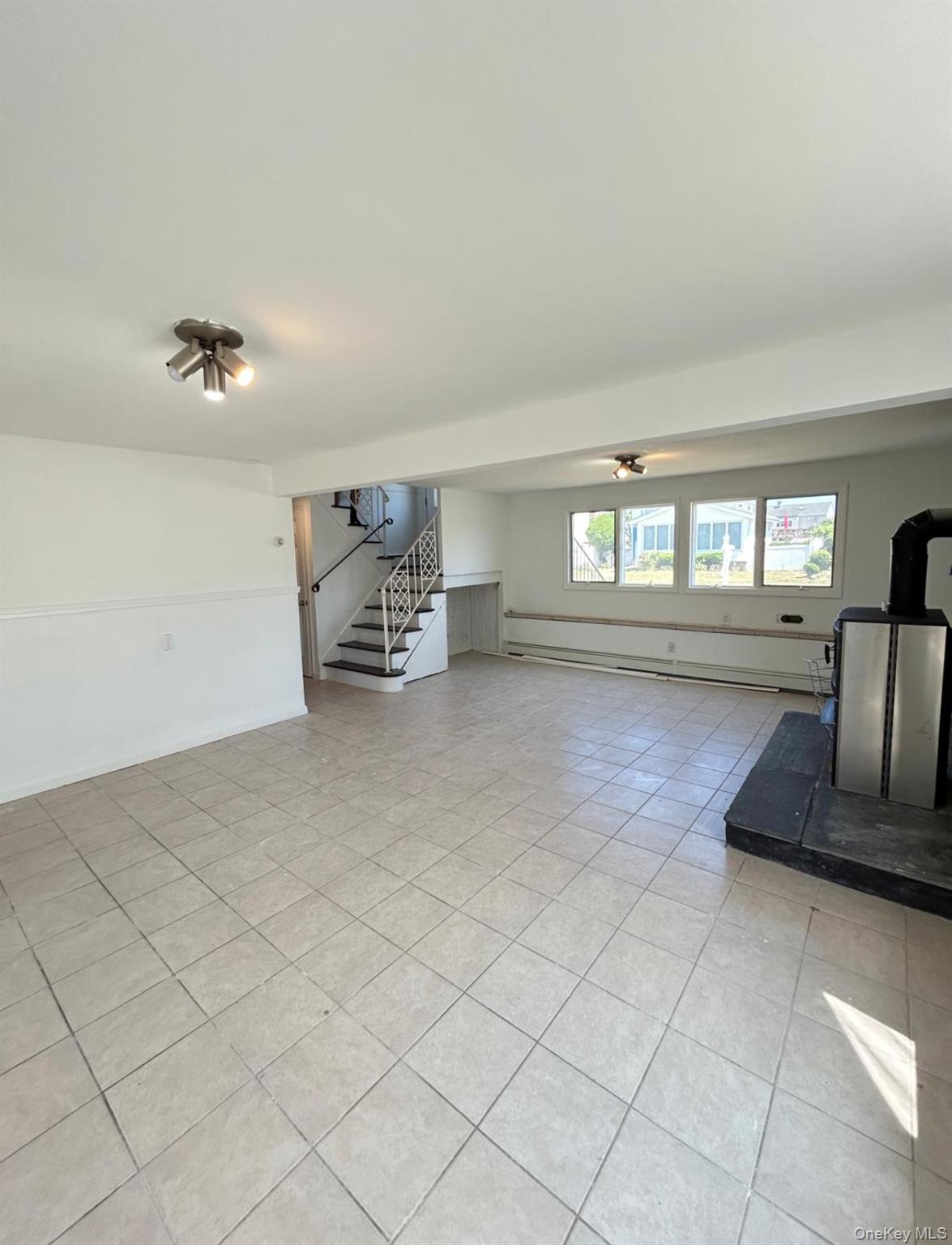 #18 photo, 300 Branch Avenue, ナッソー郡 Freeport , NY 11520