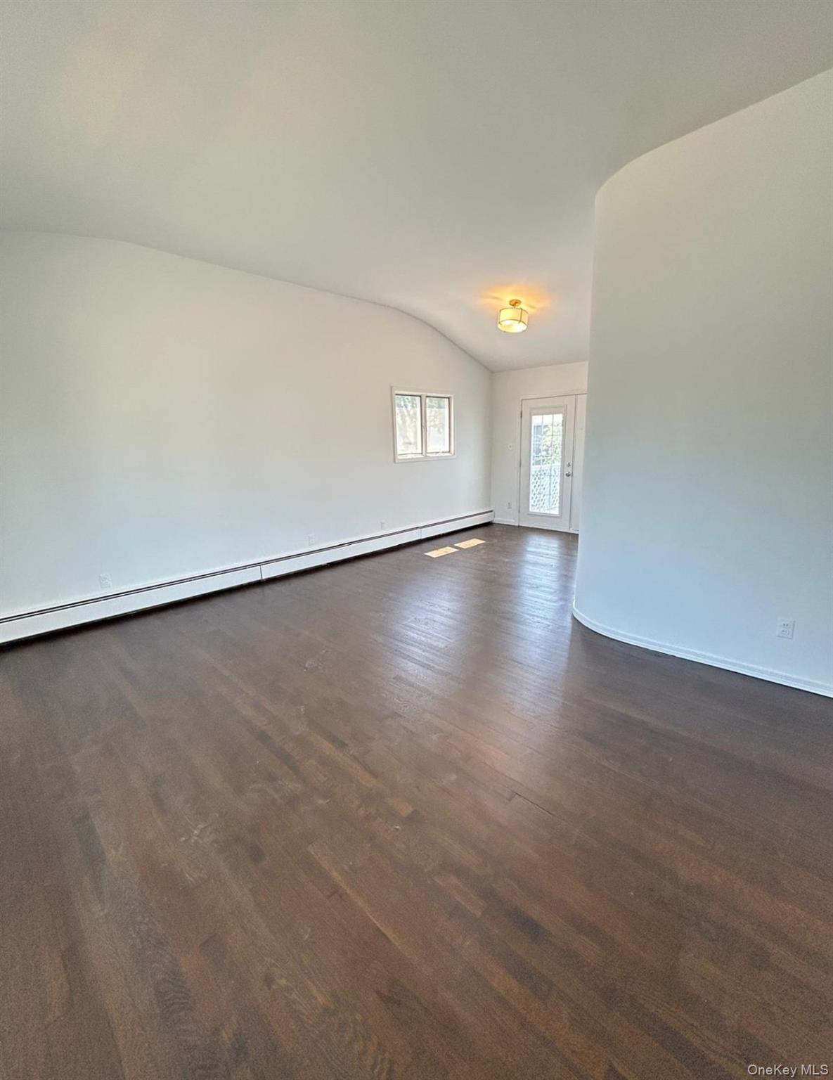 #5 photo, 300 Branch Avenue, ナッソー郡 Freeport , NY 11520