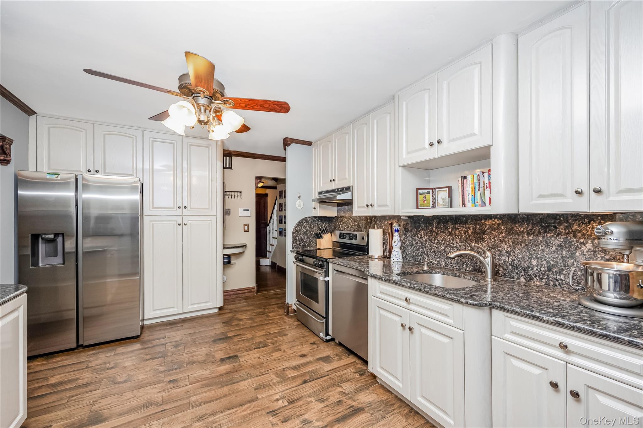 #16 photo, 140 Ocean Avenue, Islip , NY 11751