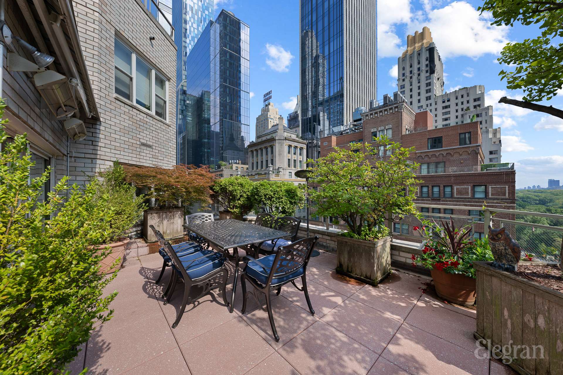 #11 photo, 100 W 57th Street, マンハッタン Midtown East , NY 10019