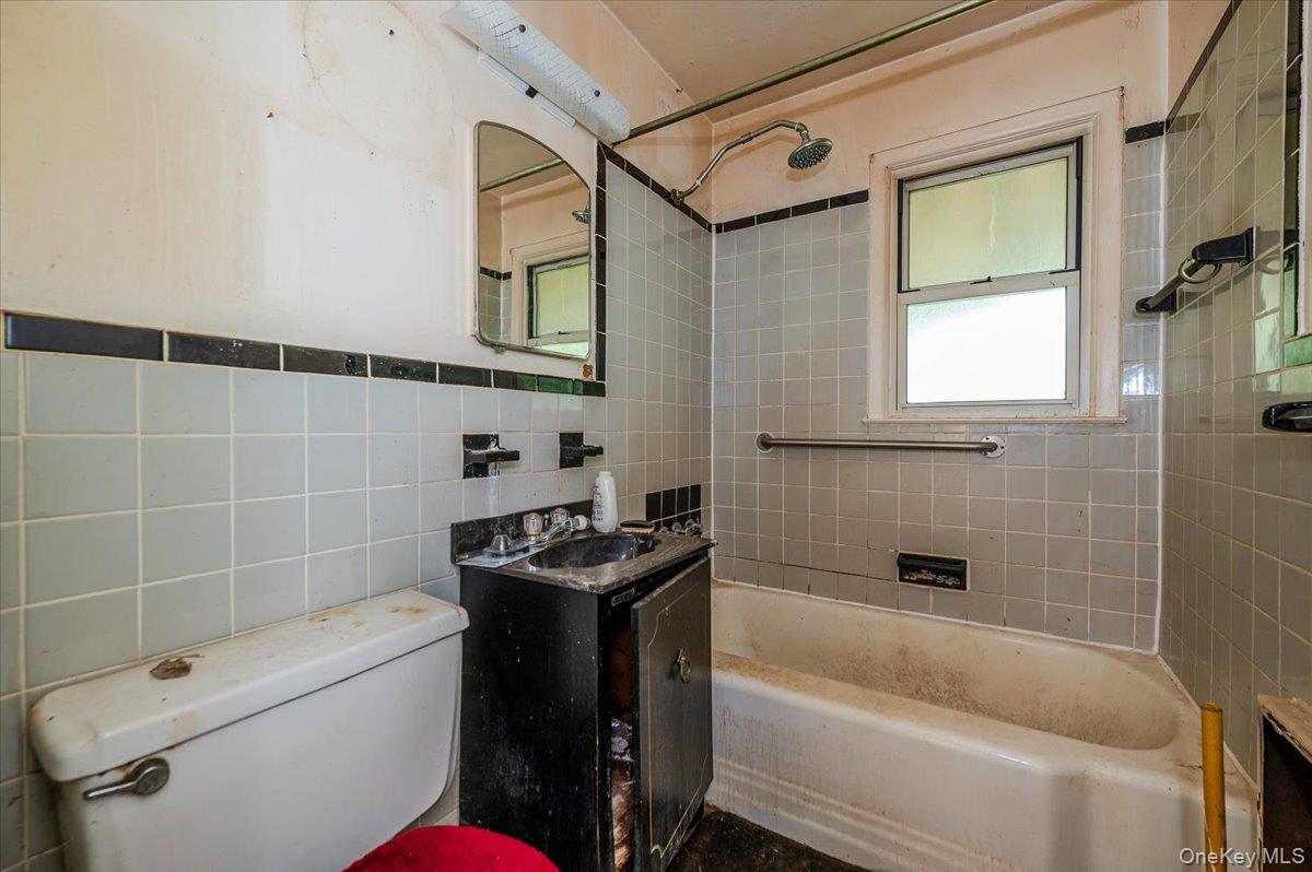 #11 photo, 10 Hampton Terrace, White Plains , NY 10607