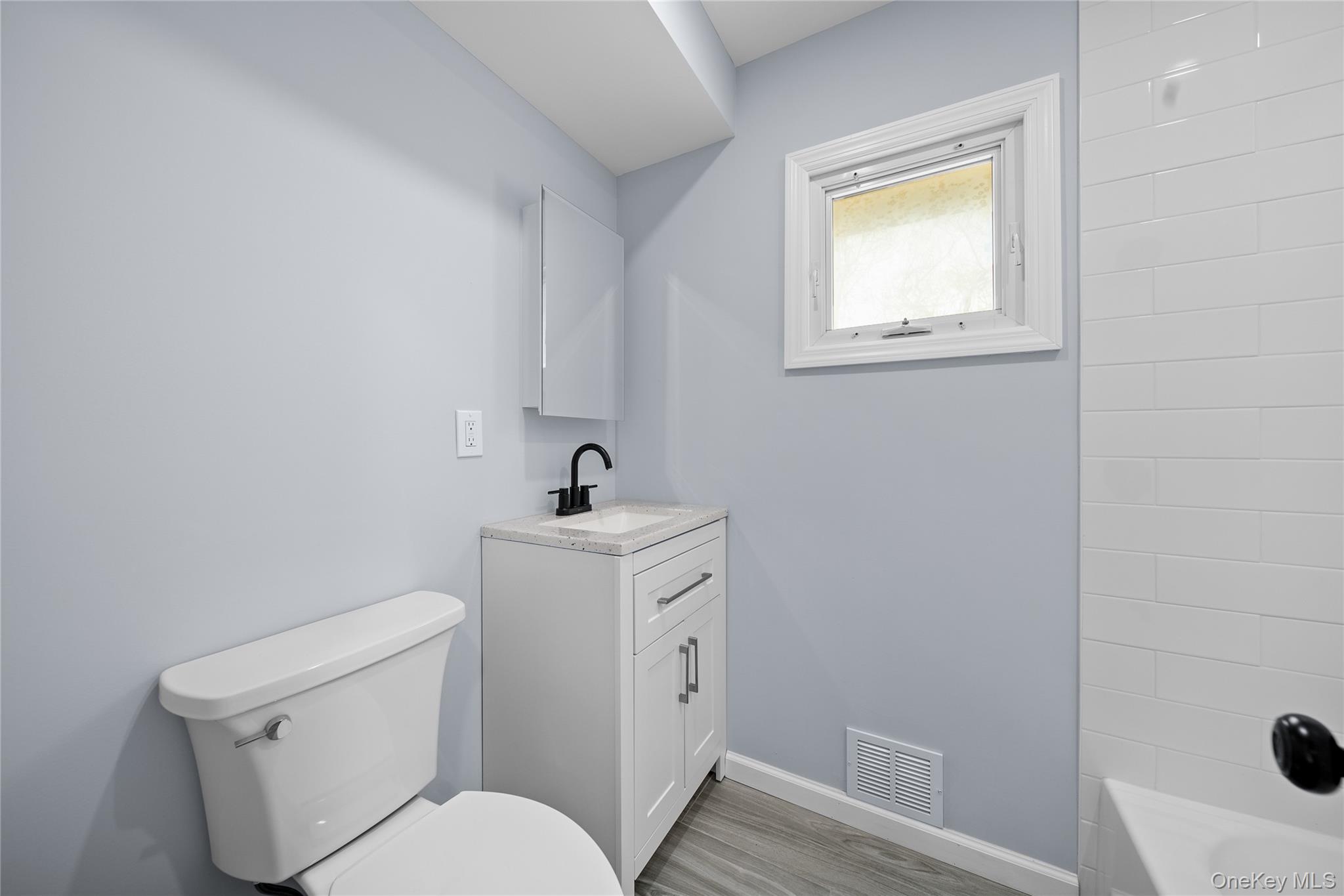 #11 photo, 21 Lehigh Avenue, 东长岛 Centereach , NY 11720