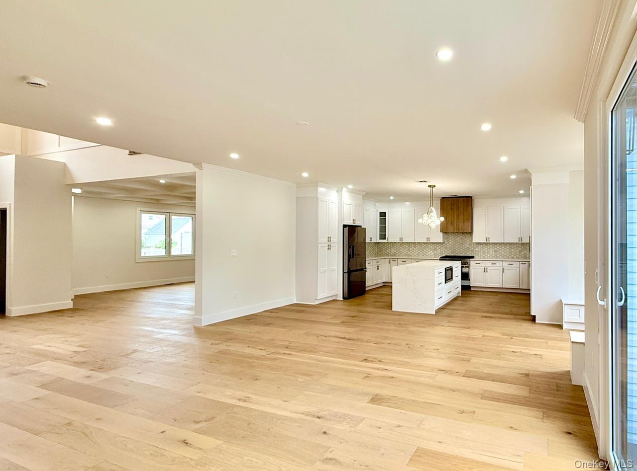 #10 photo, 60 Periwinkle Road, ナッソー郡 Levittown , NY 11756