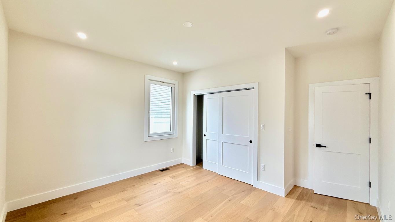 #14 photo, 60 Periwinkle Road, ナッソー郡 Levittown , NY 11756