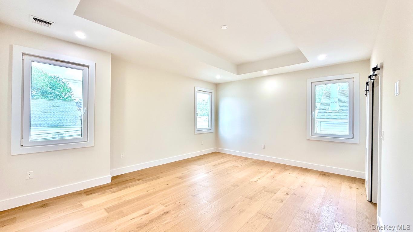 #19 photo, 60 Periwinkle Road, ナッソー郡 Levittown , NY 11756