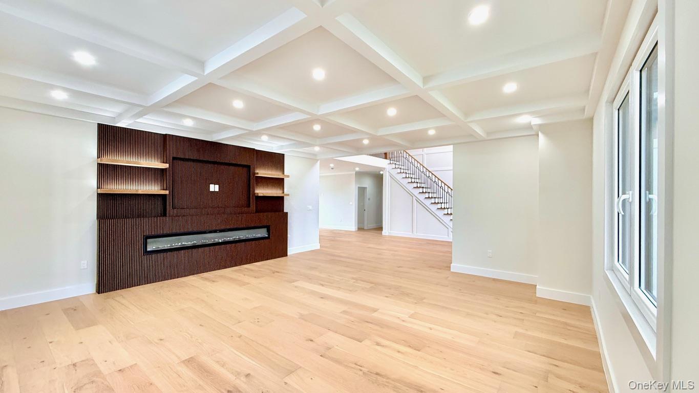 #4 photo, 60 Periwinkle Road, ナッソー郡 Levittown , NY 11756