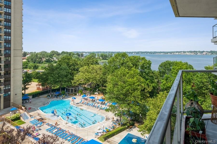 #15 photo, 17-85 215th Street, クイーンズ区 Bayside , NY 11360