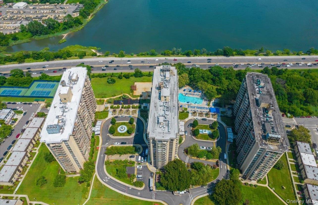 #16 photo, 17-85 215th Street, クイーンズ区 Bayside , NY 11360