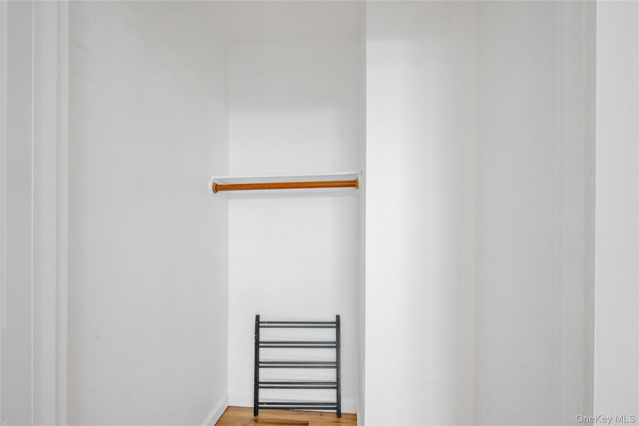 #13 photo, 2023 Belmont Avenue, ブロンクス区 Bronx , NY 10457