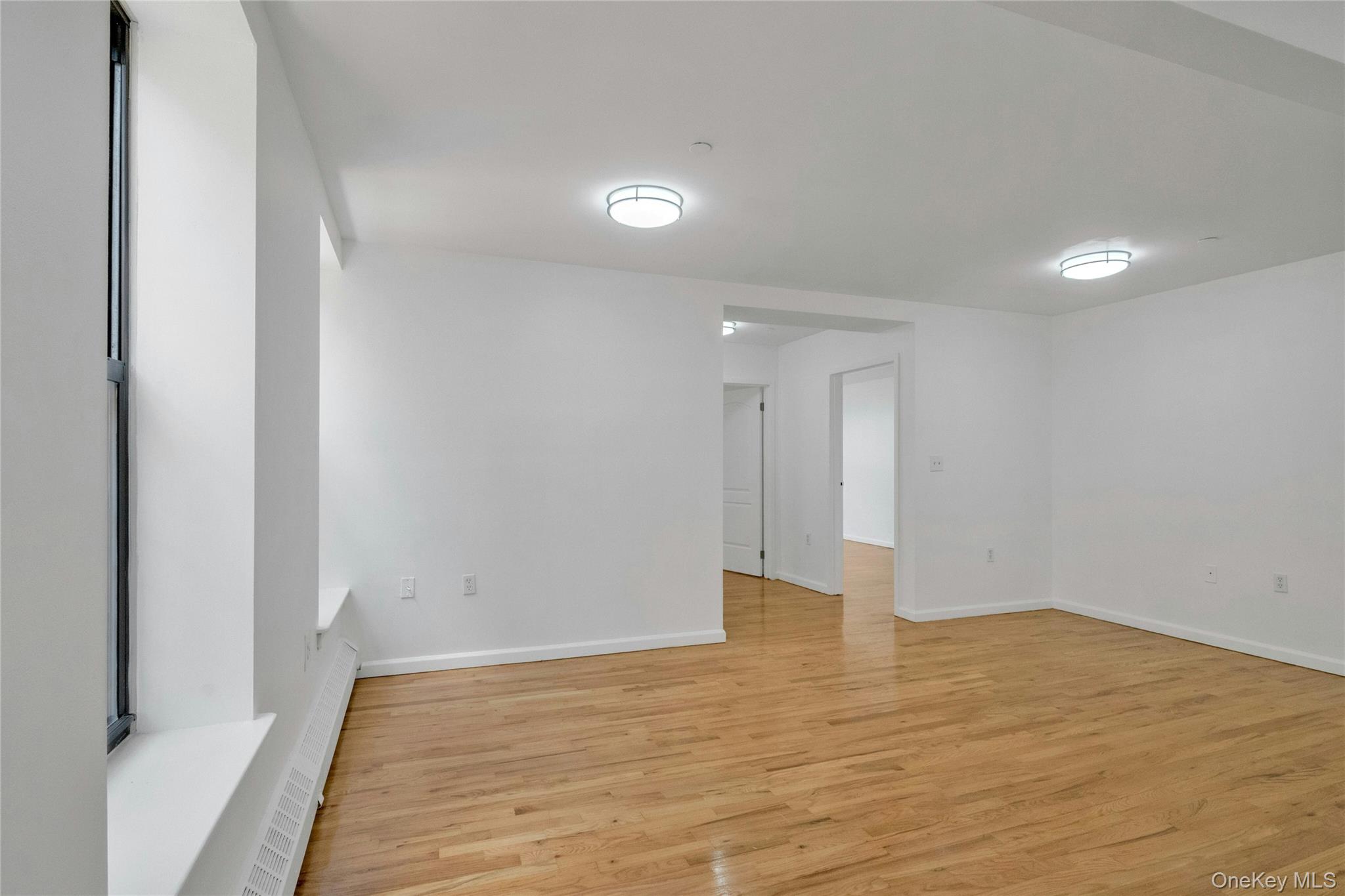 #8 photo, 2023 Belmont Avenue, ブロンクス区 Bronx , NY 10457