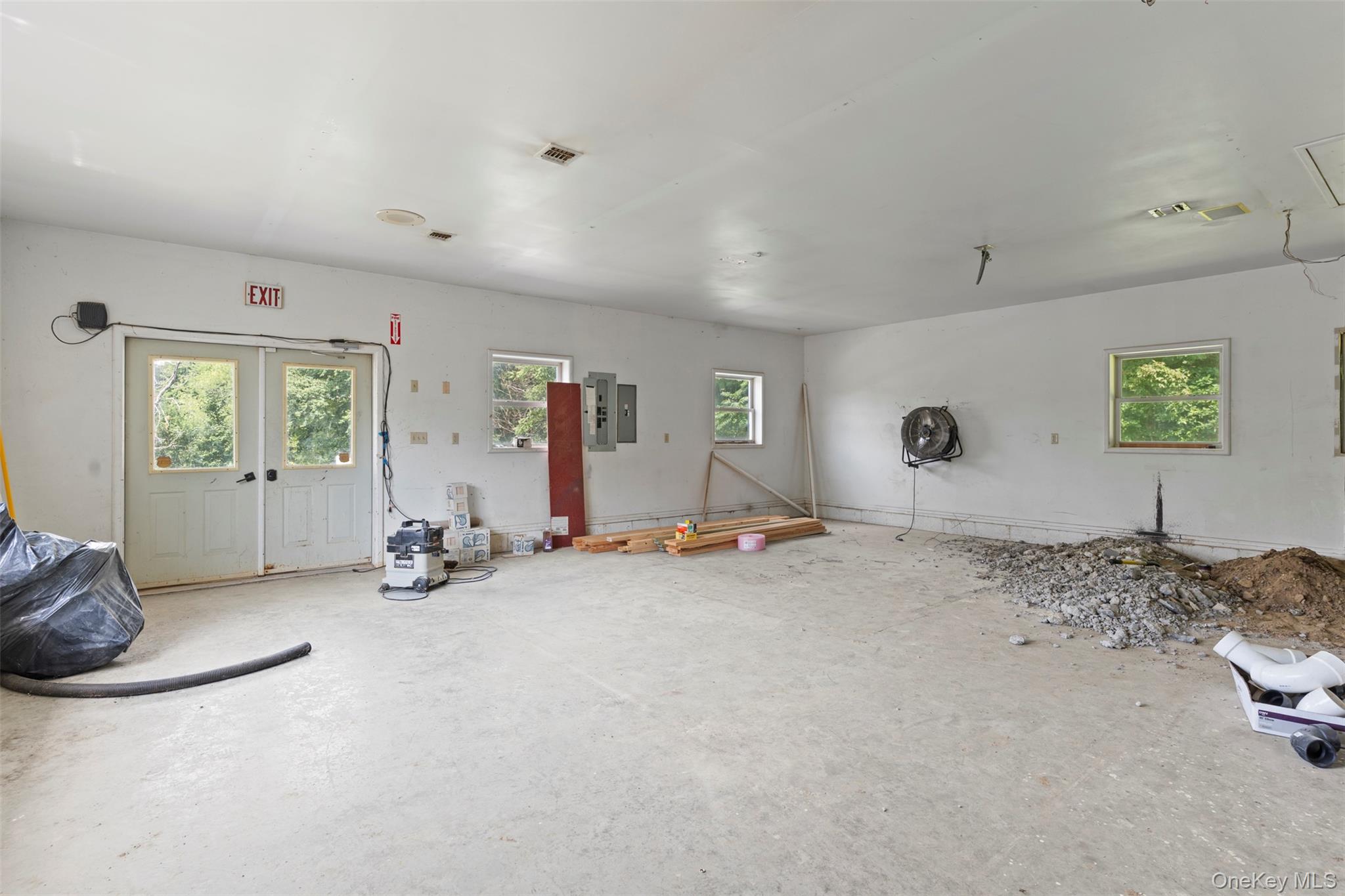 #15 photo, 737 Broadway (aka 9W), Ulster Park , NY 12487