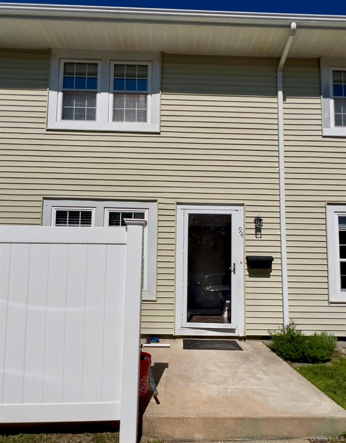 #1 photo, 94 Whalers Cove, सफ़ोक काउंटी Babylon , NY 11702