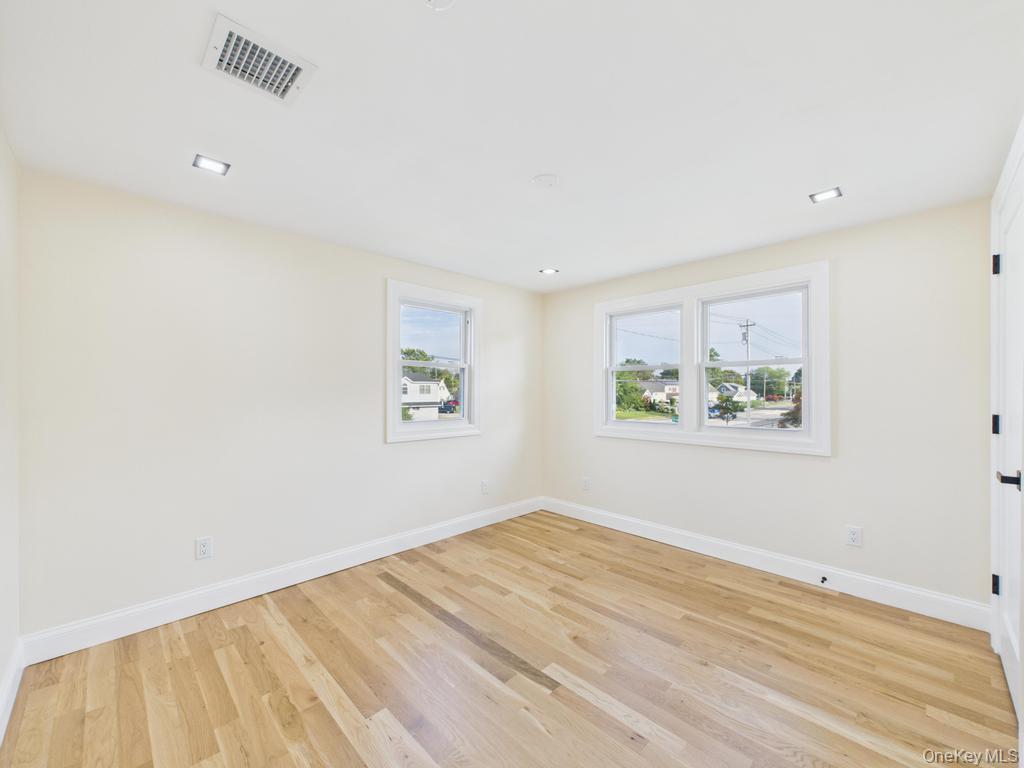 #10 photo, 49 Griddle Lane, ナッソー郡 Levittown , NY 11756