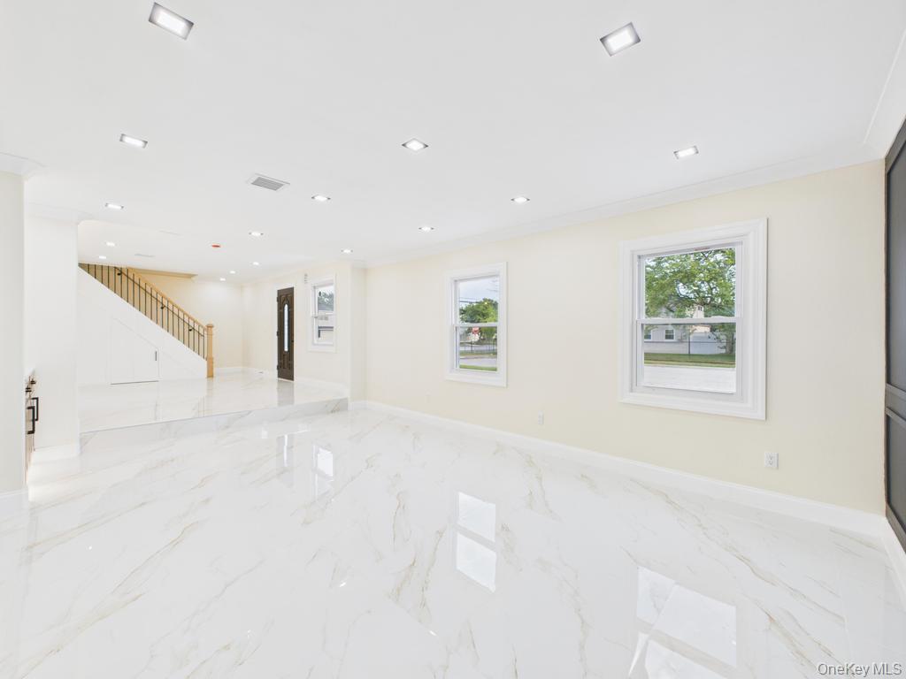 #14 photo, 49 Griddle Lane, ナッソー郡 Levittown , NY 11756