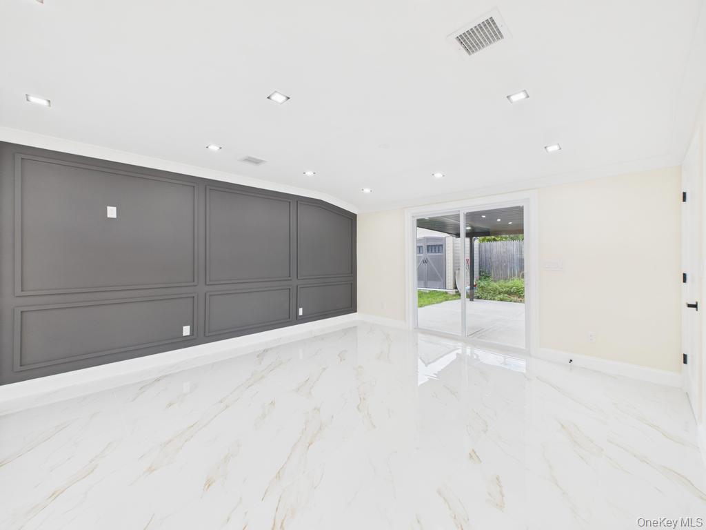 #15 photo, 49 Griddle Lane, ナッソー郡 Levittown , NY 11756