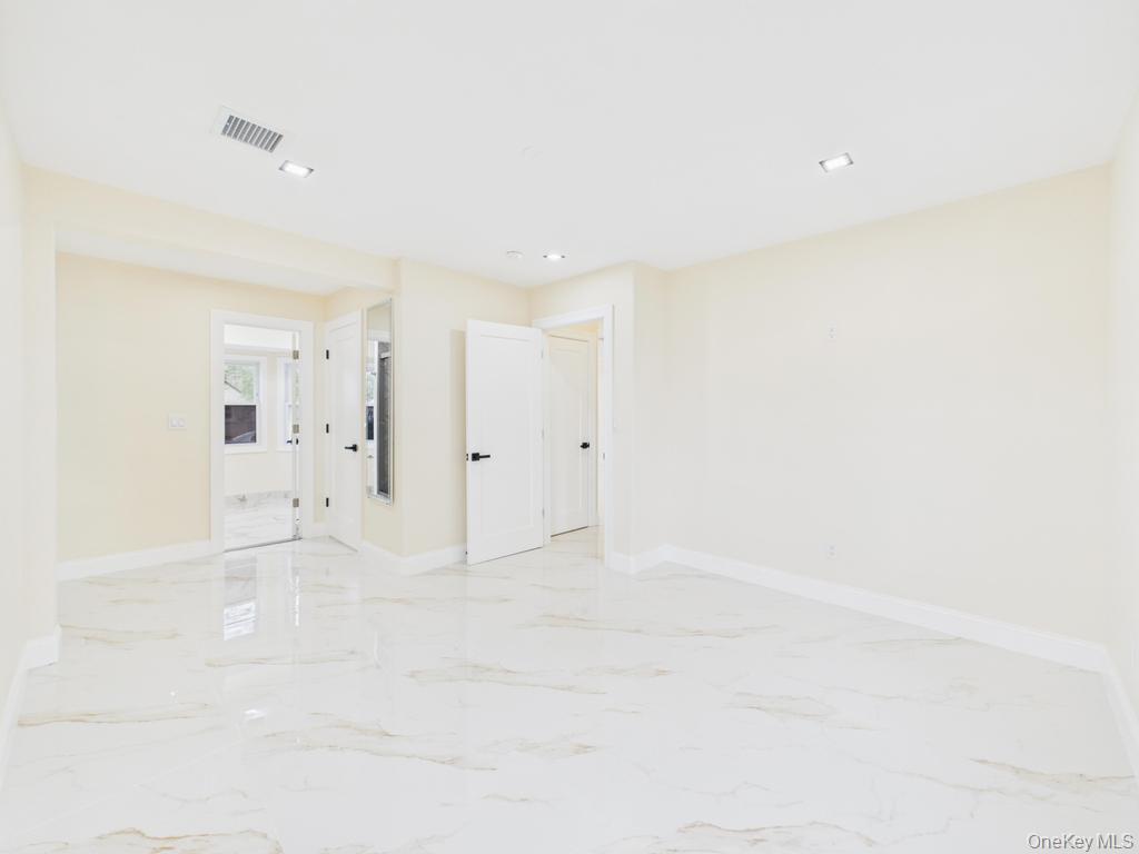 #17 photo, 49 Griddle Lane, ナッソー郡 Levittown , NY 11756