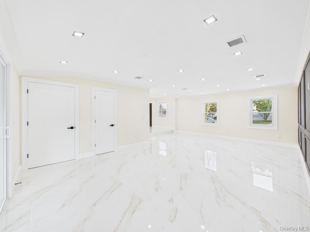 #18 photo, 49 Griddle Lane, ナッソー郡 Levittown , NY 11756