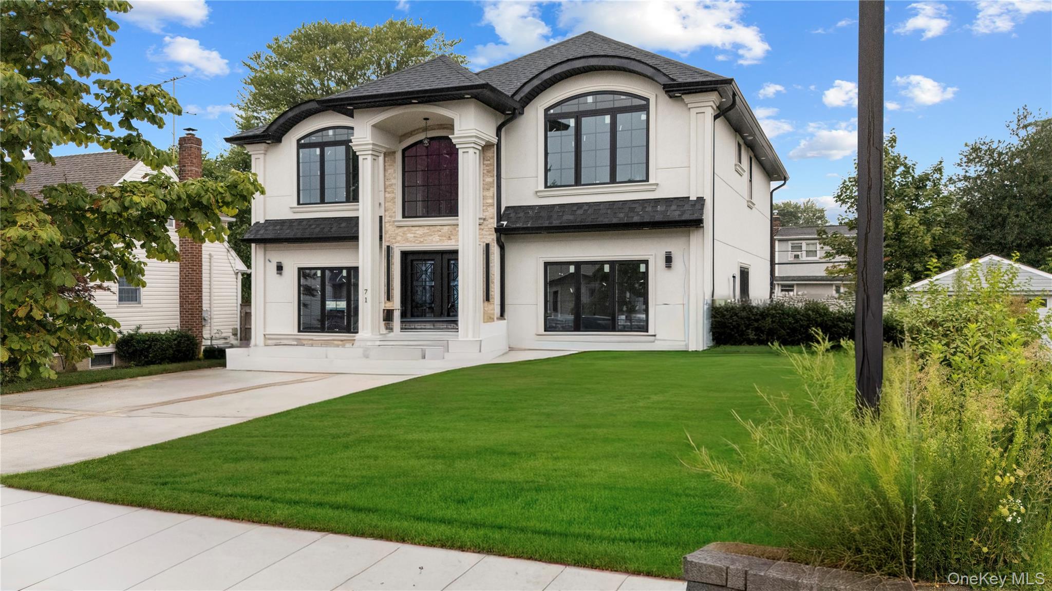 #1 photo, 71 Cedar Street, ナッソー郡 Hicksville , NY 11801