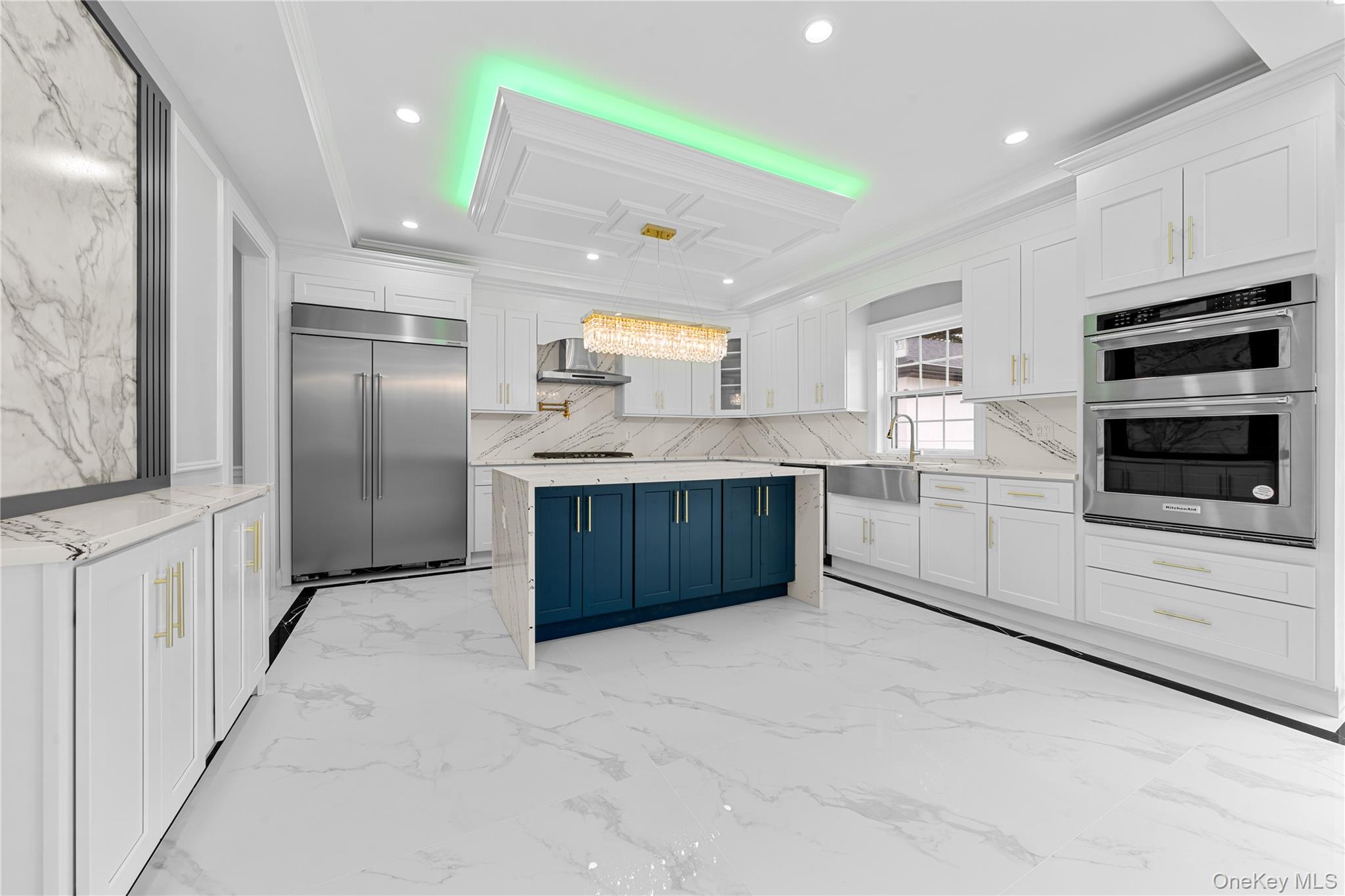 #13 photo, 71 Cedar Street, ナッソー郡 Hicksville , NY 11801