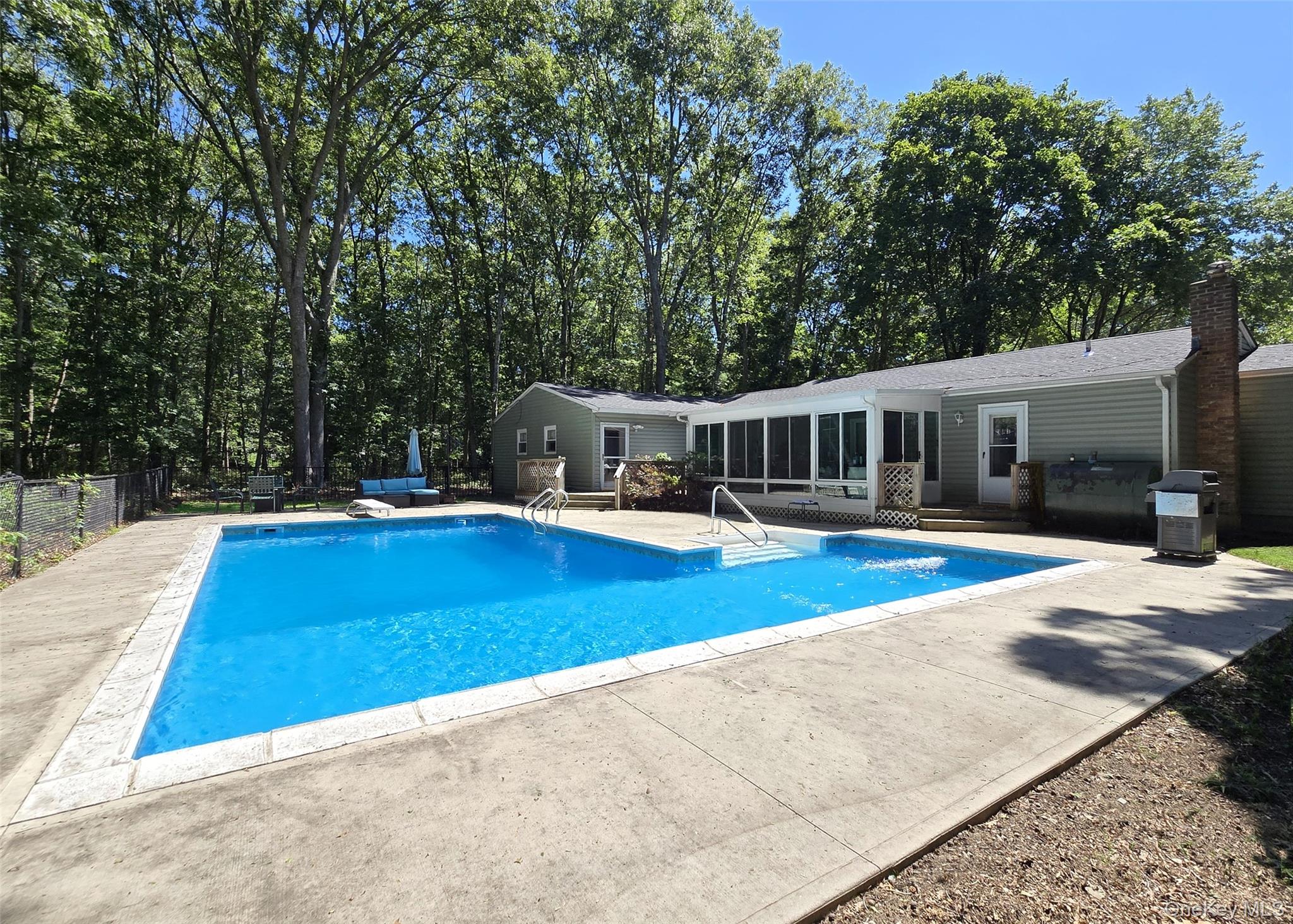 #18 photo, 3 Ross Court, サフォーク郡 Manorville , NY 11949