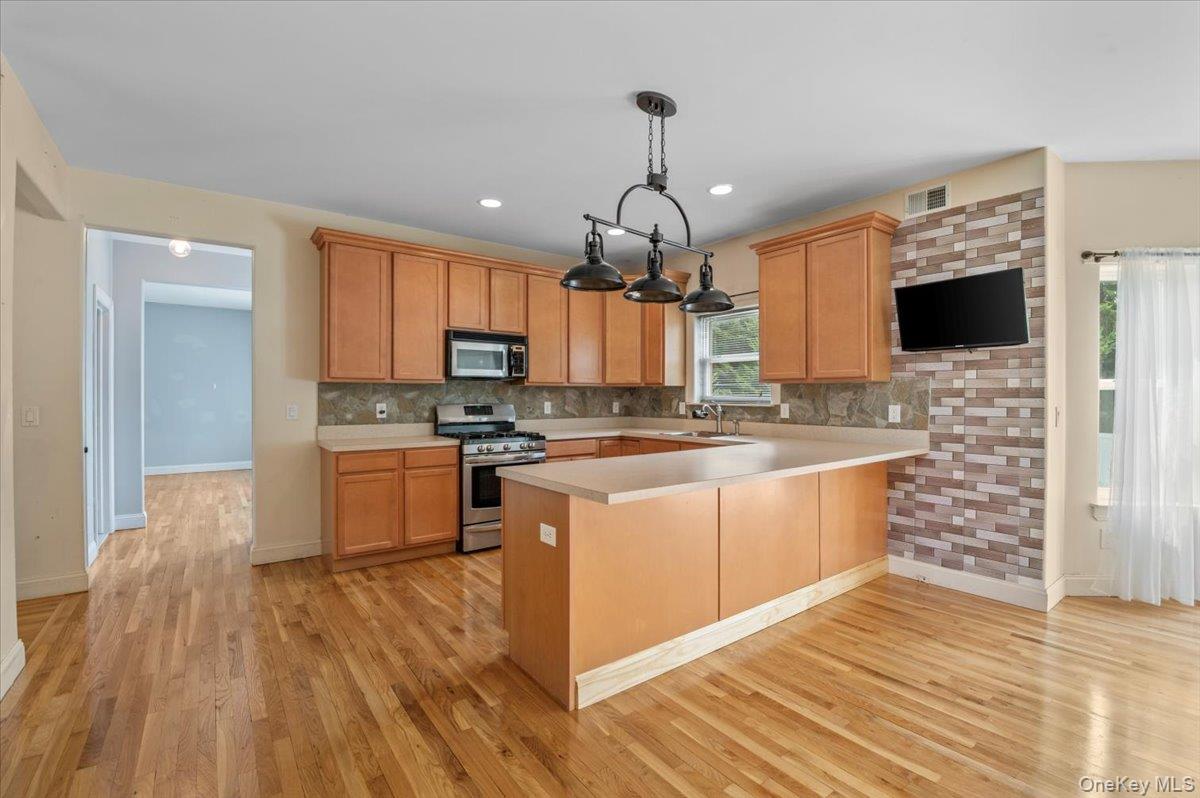 #3 photo, 23 Island Trail, サフォーク郡 Mount Sinai , NY 11766