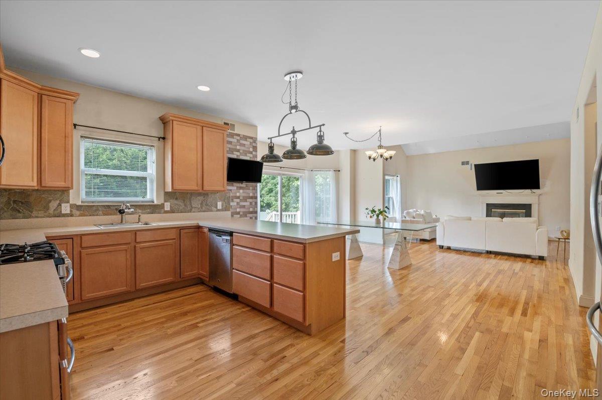 #4 photo, 23 Island Trail, サフォーク郡 Mount Sinai , NY 11766