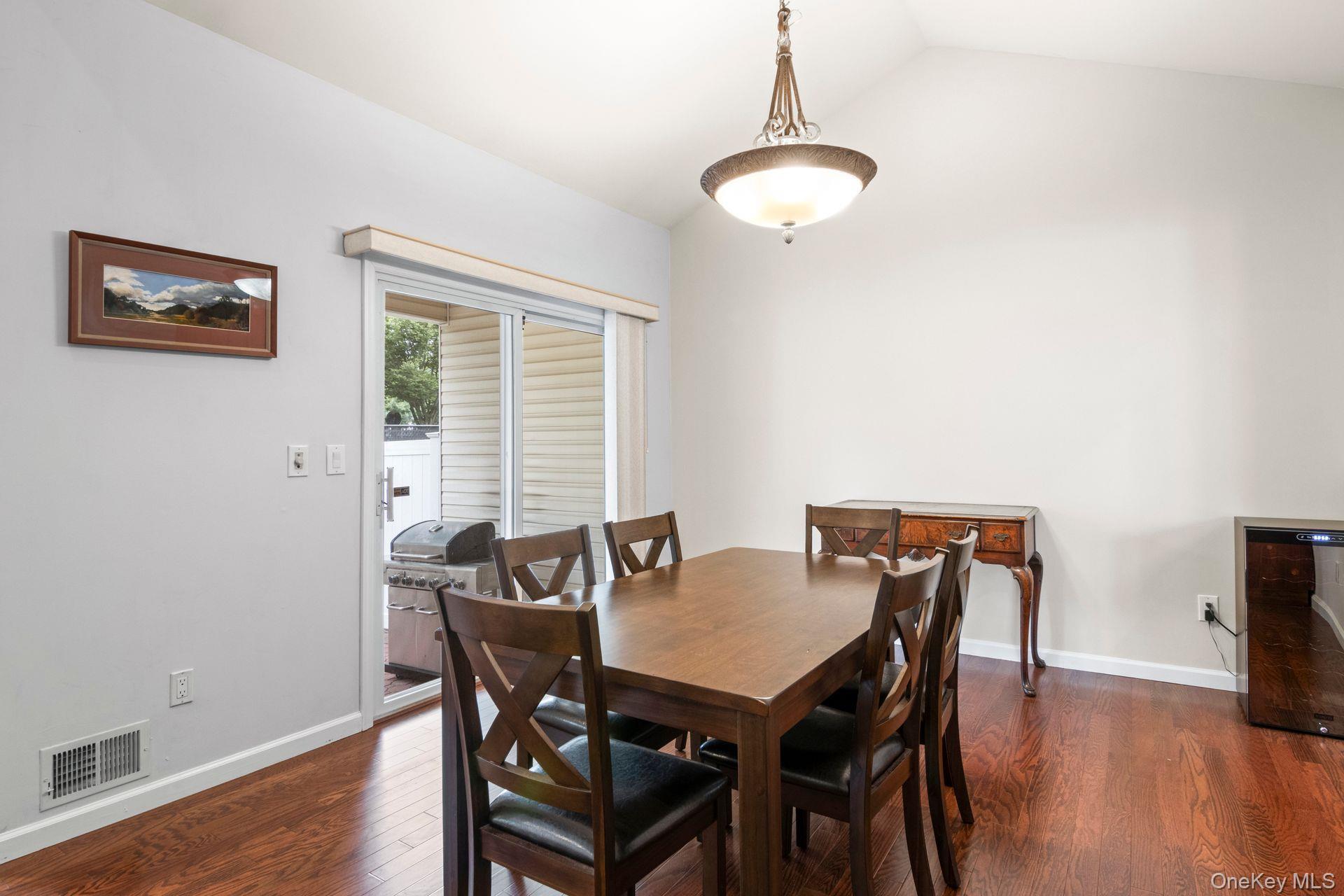 #14 photo, 37 Constantine Way, サフォーク郡 Mount Sinai , NY 11766