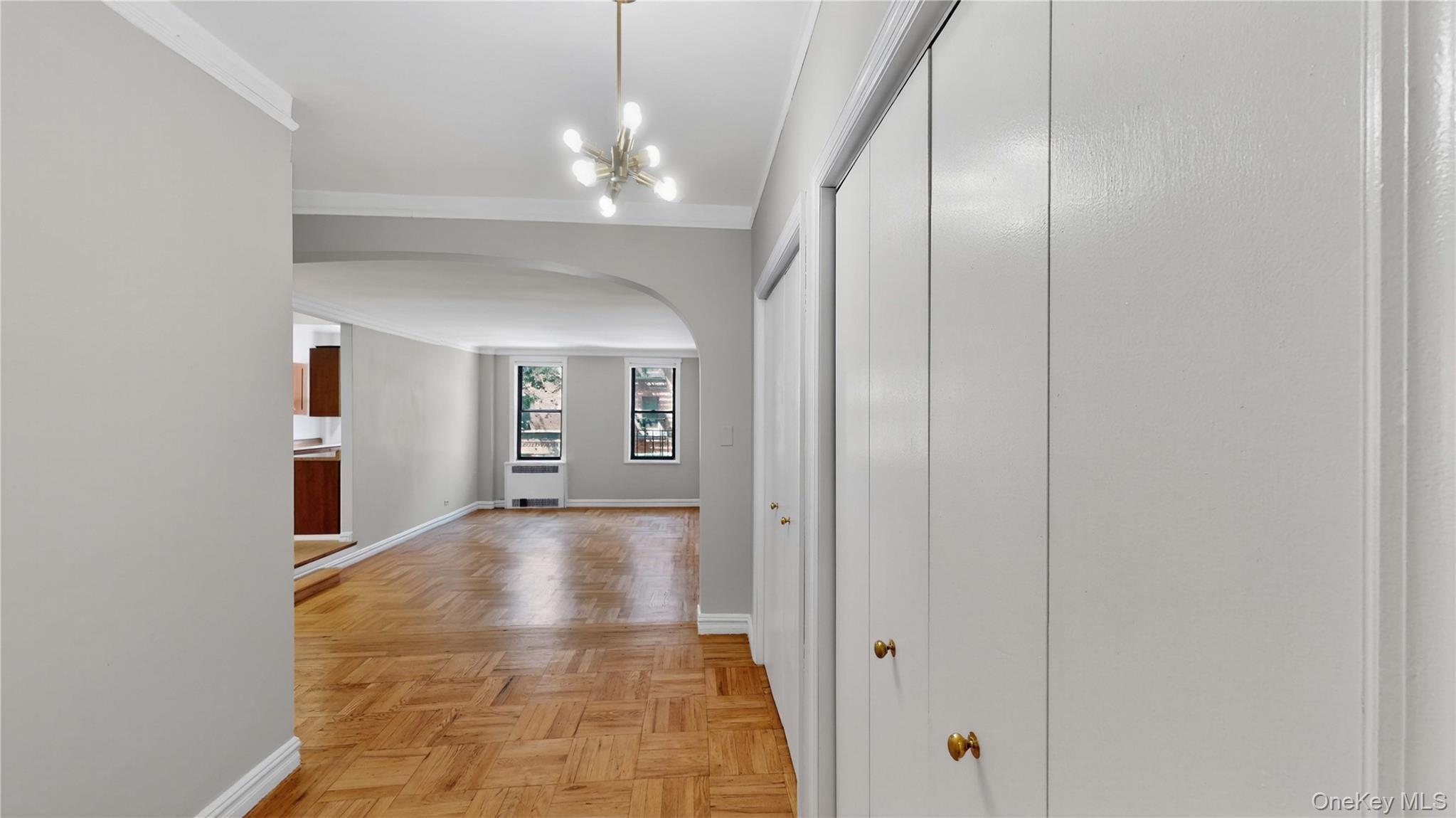 #7 photo, 4107 42nd Street, クイーンズ区 Sunnyside , NY 11104