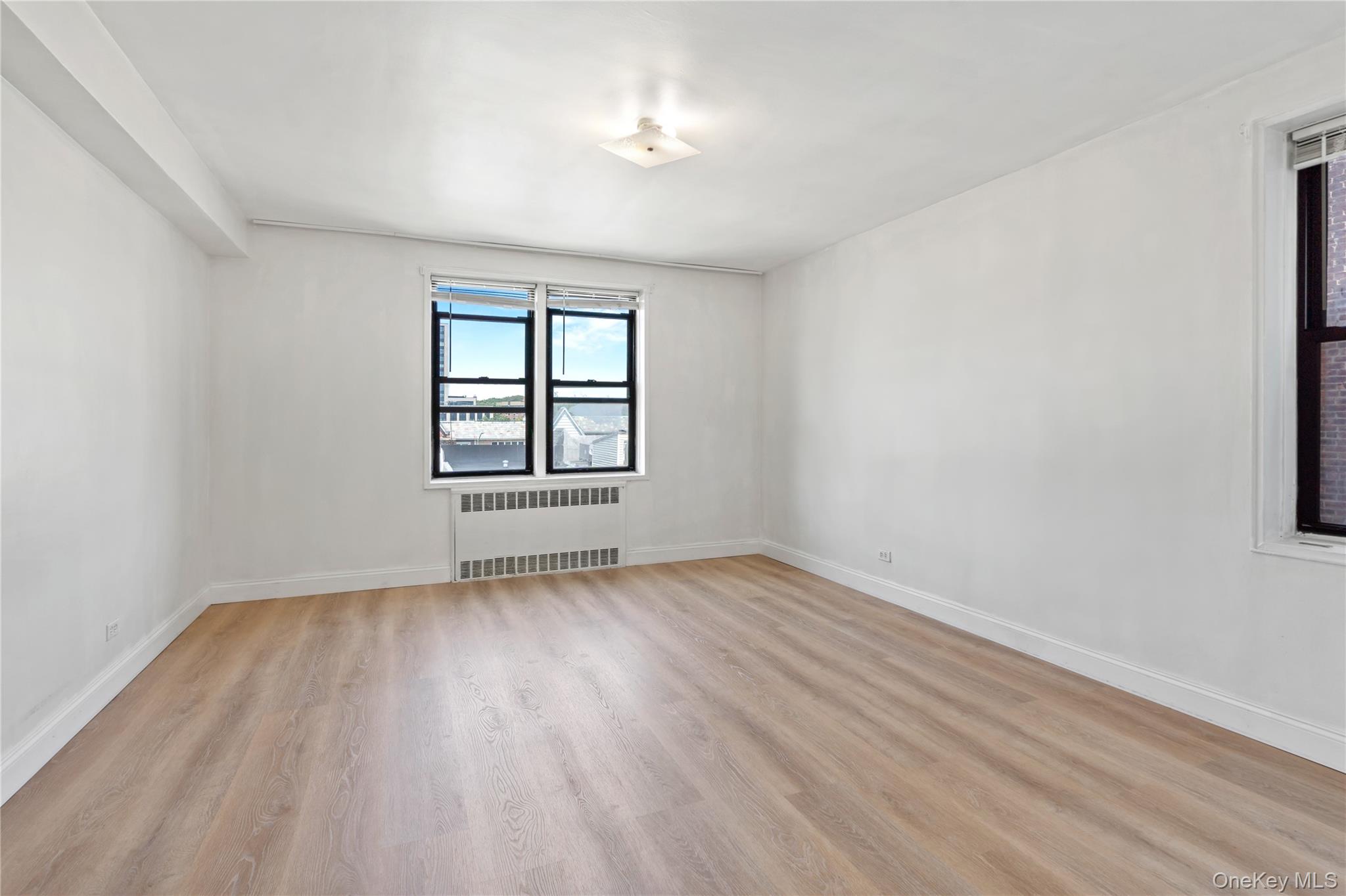 #13 photo, 66-15 Wetherole Street, クイーンズ区 Rego Park , NY 11374